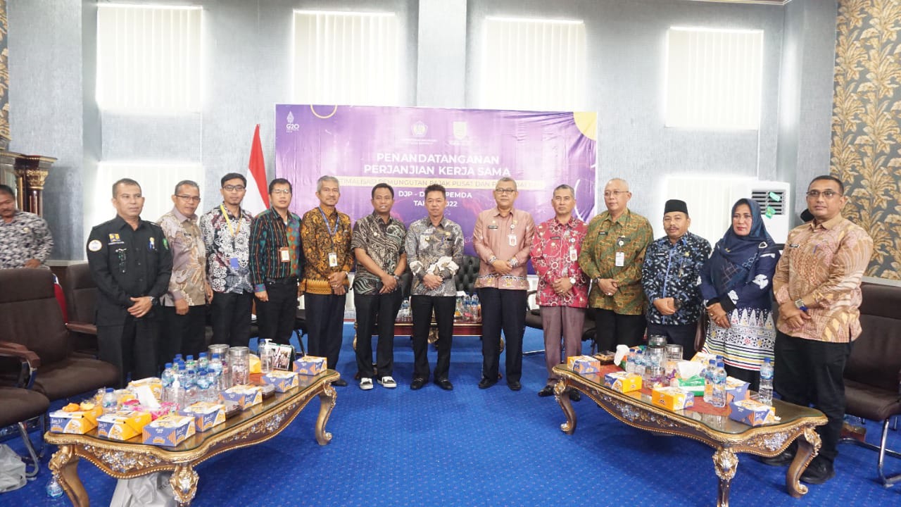Bupati Rohil Ikuti Rapat Penandatanganan Kerjasama Optimalisasi Pemungutan Pajak