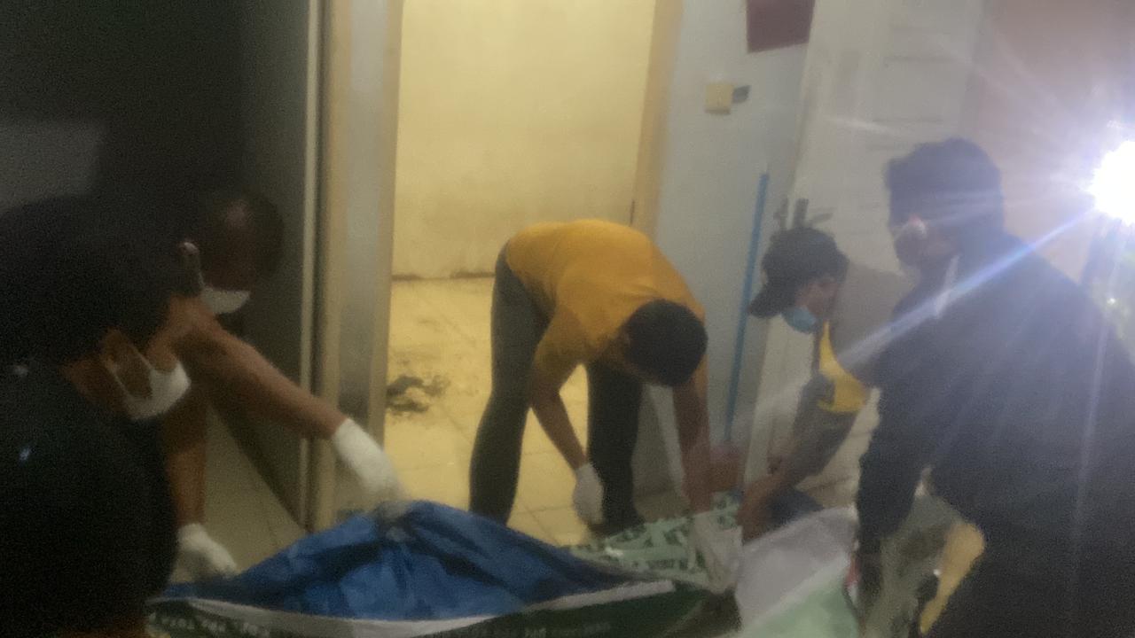 Bau Busuk Yang Sangat Menyengat,Awal Mula Di Temukan Korban