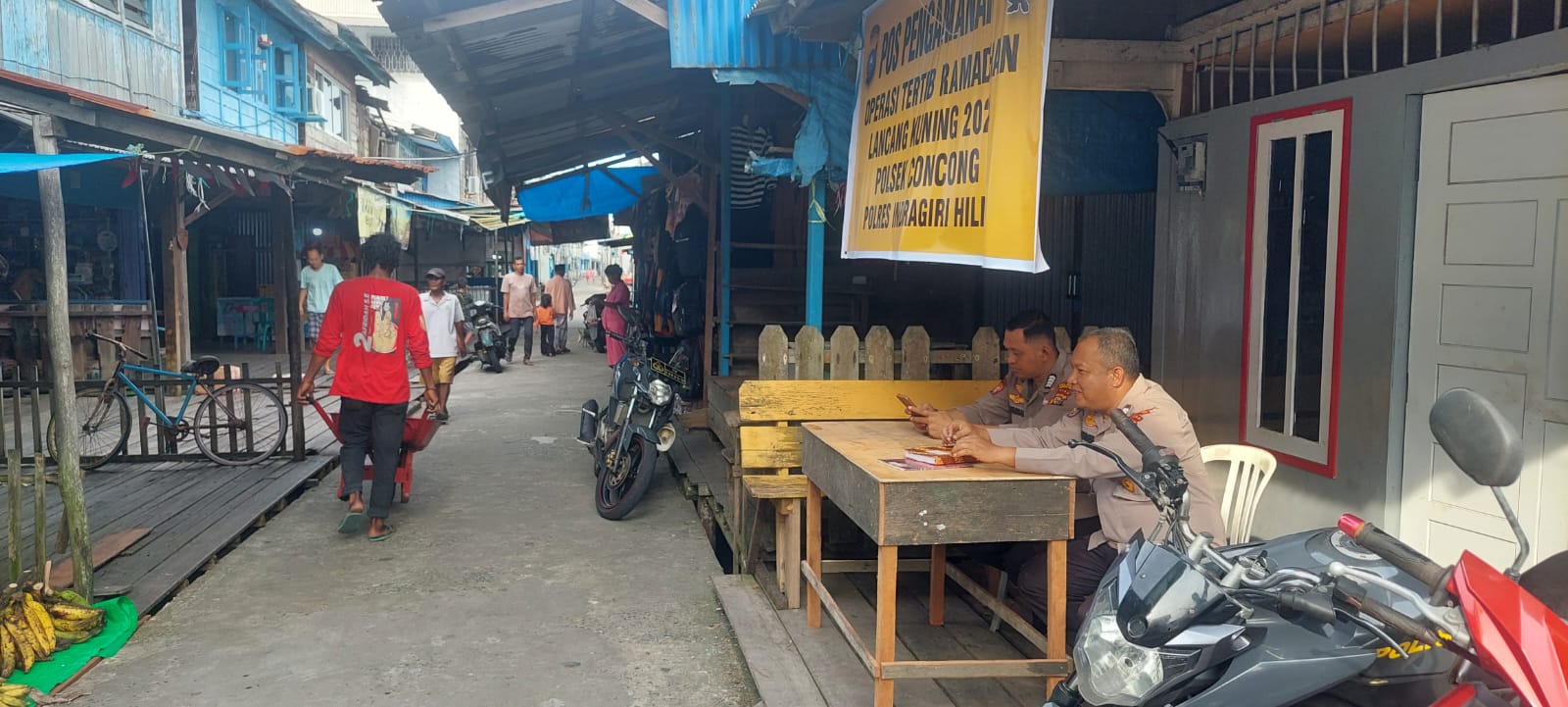 Demi Tercapainya Kenyamanan Masyarakat, Kapolsek Concong Lakukan Pengamanan
