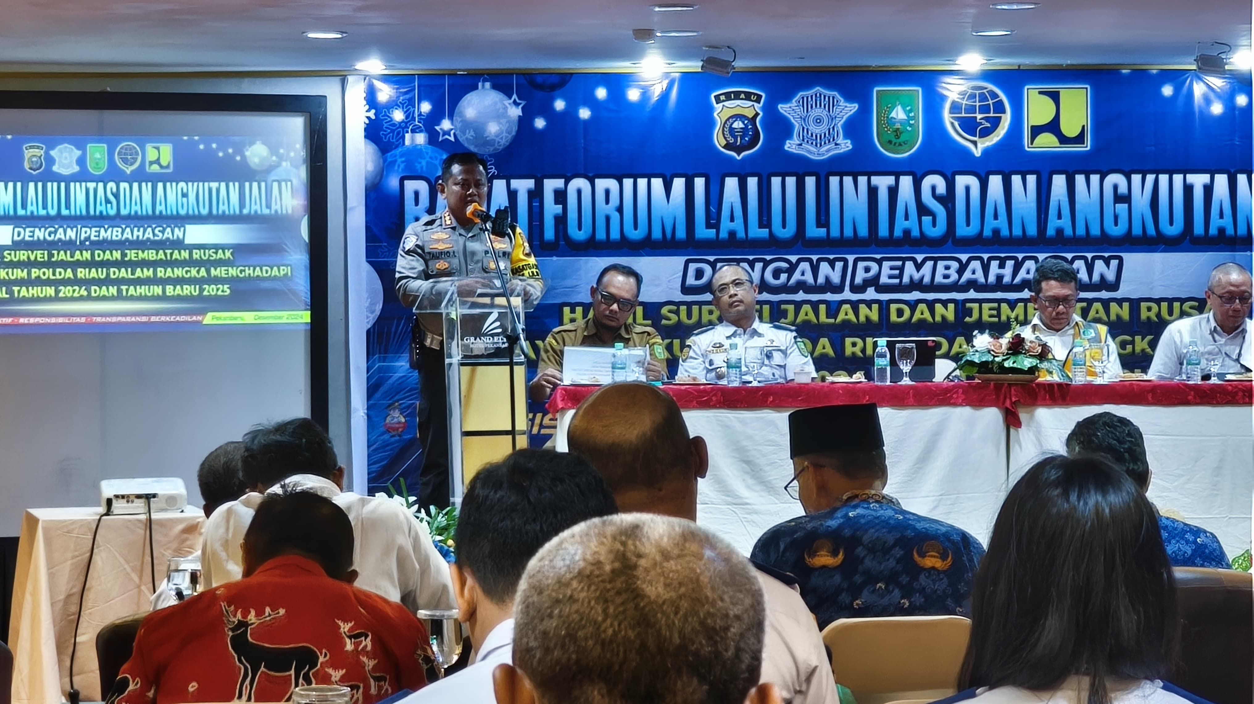 SUKSESKAN NATARU 2024/2025 DITLANTAS POLDA RIAU GELAR RAPAT FORUM LLAJ