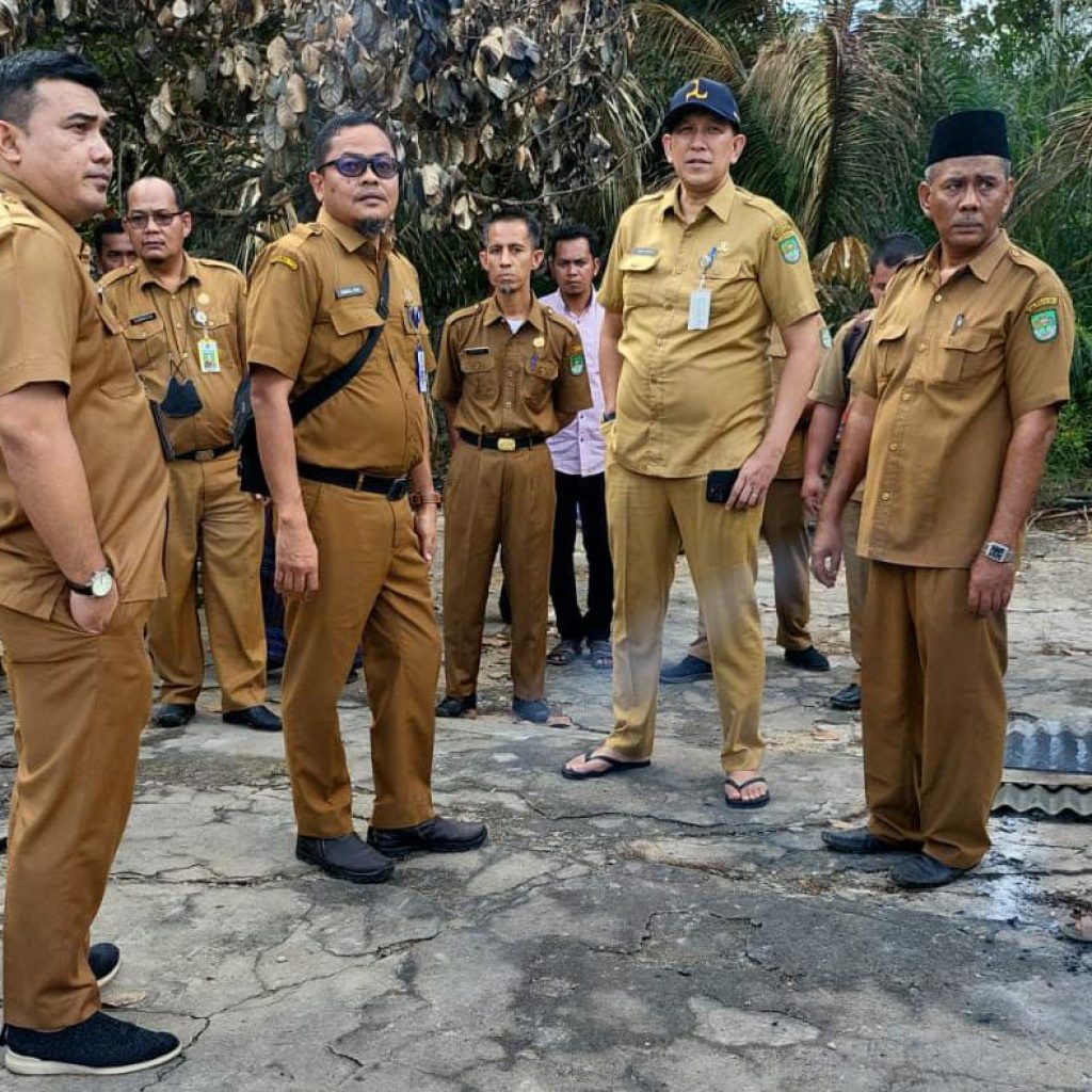 Dinas Perkim Rohul Tinjau Lokasi Kebakaran, Dinas PUPR PKPP Riau akan Bangun 7 Unit RLH untuk Korban