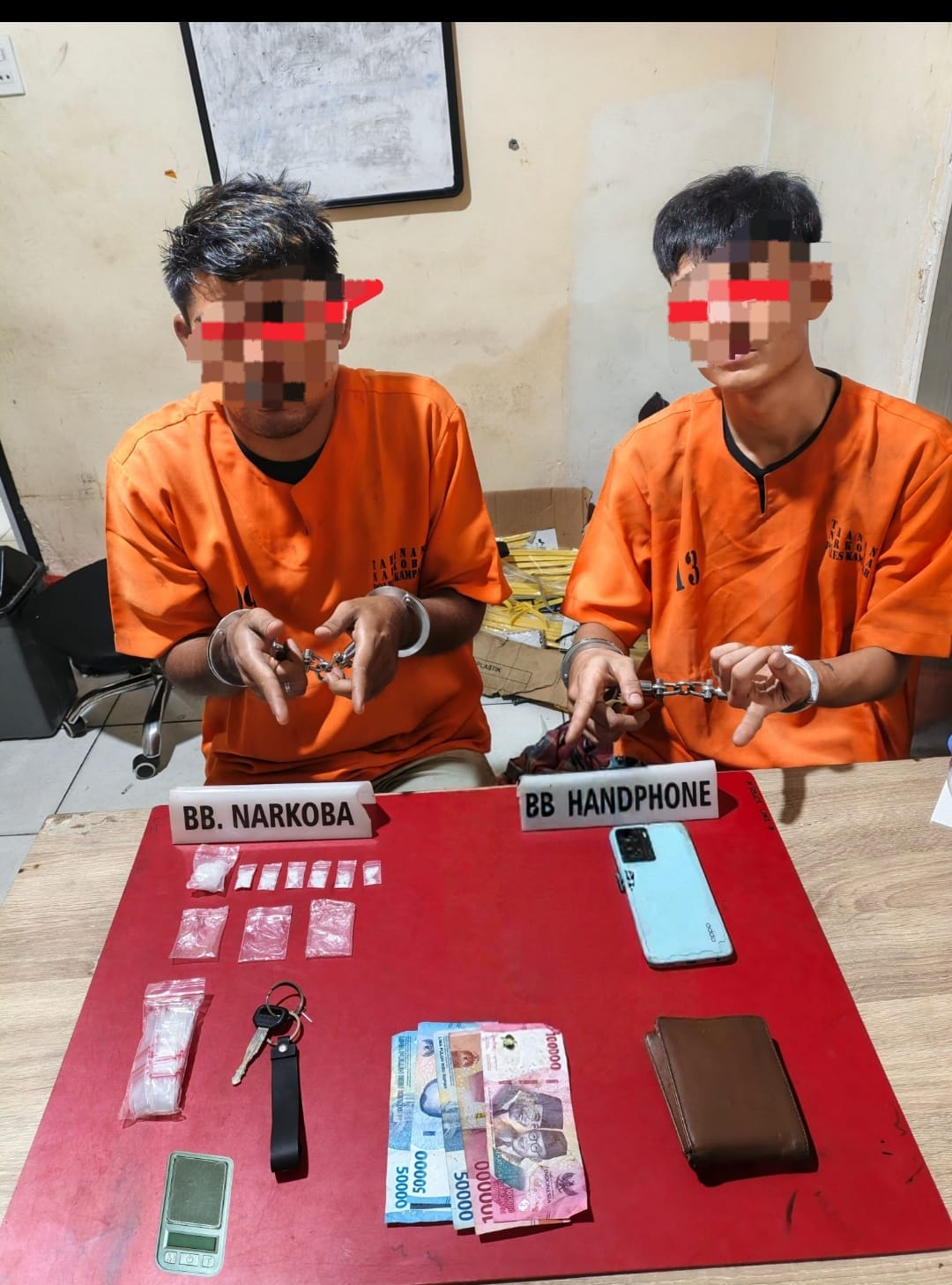 Satresnarkoba Polres Kampar Tangkap Pengedar dan Kurir Sabu-sabu di Desa Kuok
