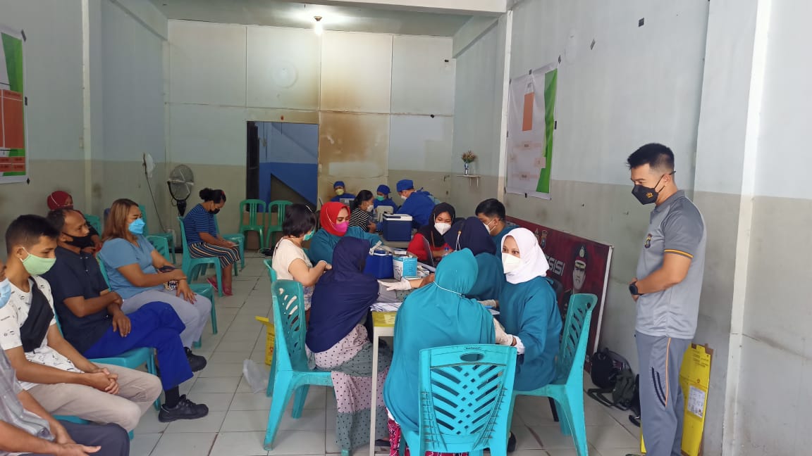 Polresta Pekanbaru Gelar Vaksinasi Serentak Bersama Polsek Jajaran