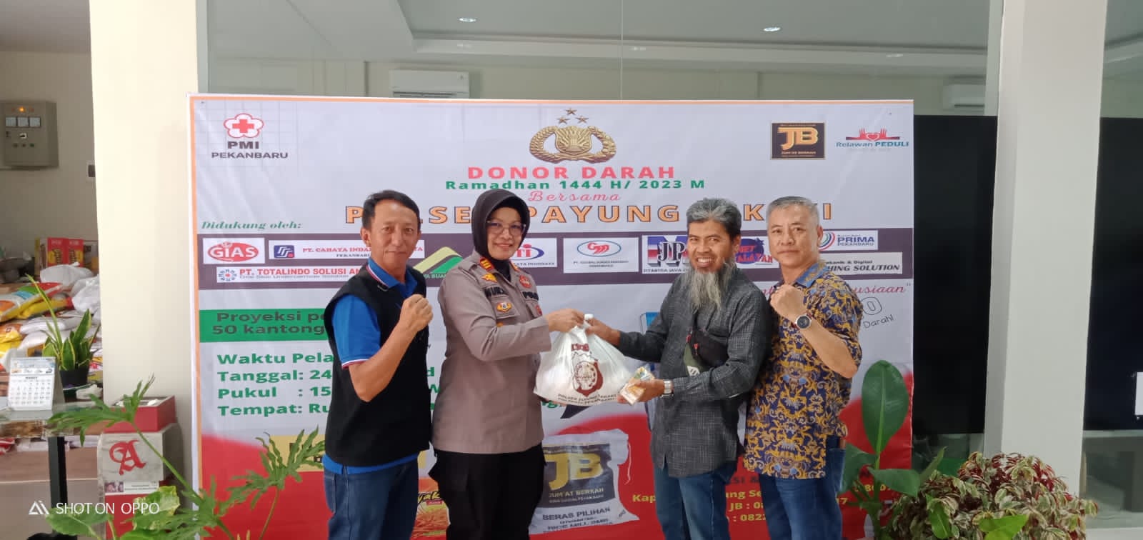 Polsek Payung Sekaki dan Rumah Jum,at Berkah (JB) Kembali Melaksanakan Kegiatan Donor Darah Serta Be