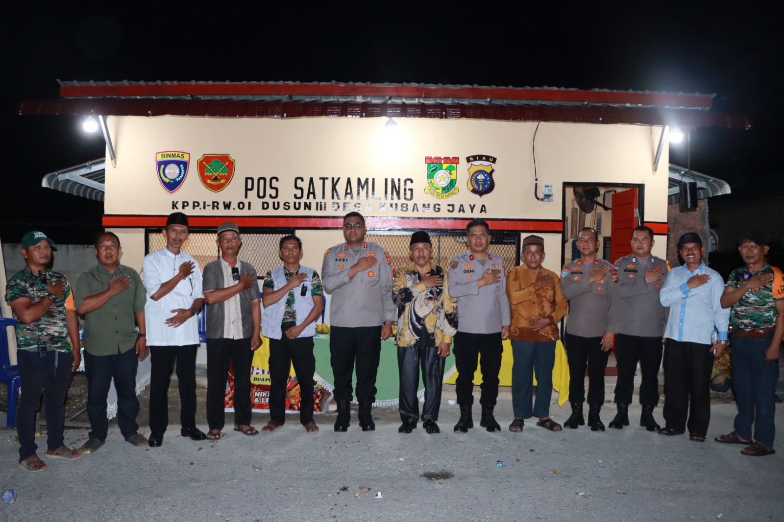 Kapolres Kampar Datang Ke Warga, Silaturahmi Sama Warga Di Pos Satkamling