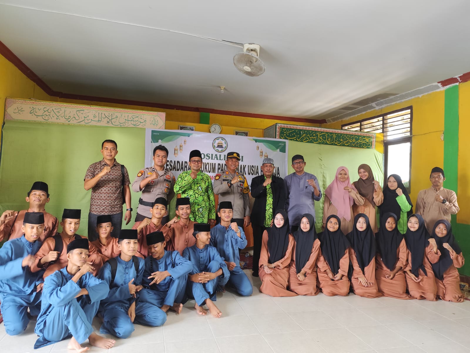 Kapolsek Reteh sampaikan Pesan Kamtibmas dan Motivasi kepada para Pelajar