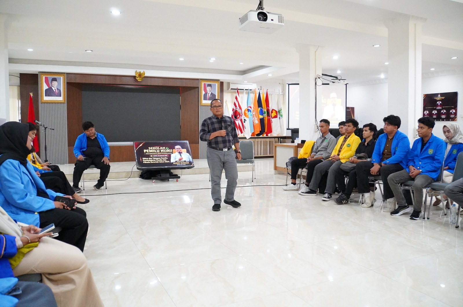 KPU Provinsi Riau Hadirkan Materi Teknologi Pemilu dan Tahapan Pemilu dalam Sekolah Pemilu Hijau Tah