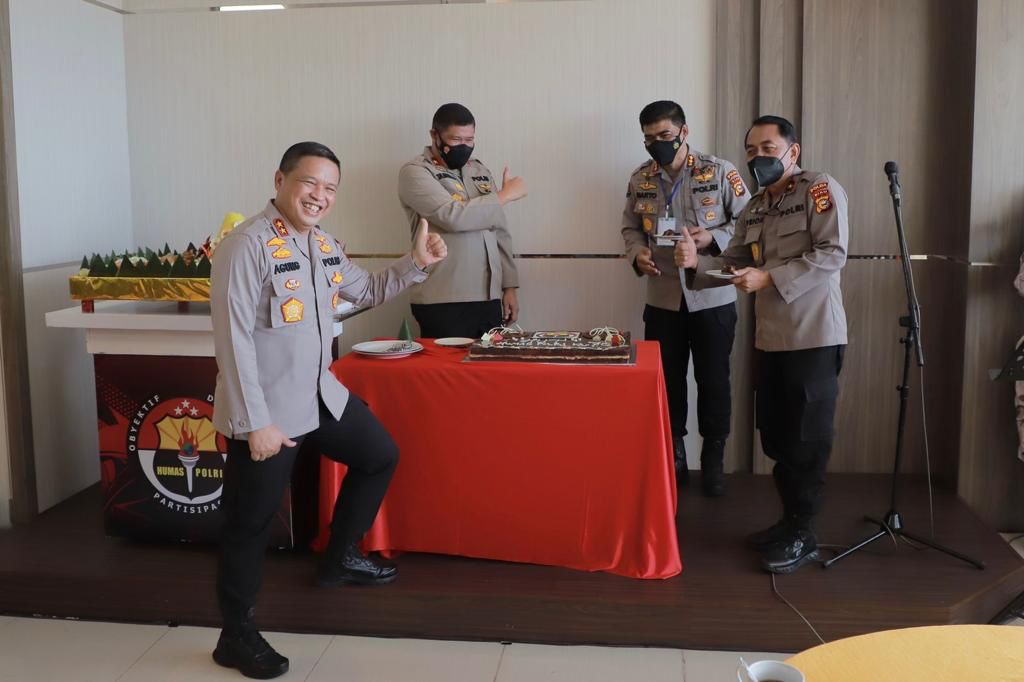 HUT Ke-70 Humas Polri, Kapolda Riau: Terus Berkarya dan Tingkatkan Kualitas