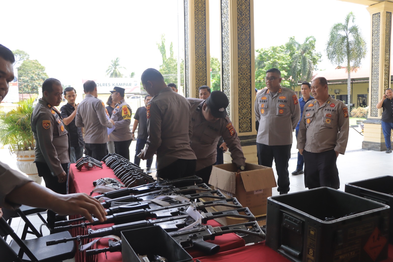 Kapolres Kampar Dampingi Tim Polda Riau dalam Pemeriksaan Senpi Dinas, Tidak Ditemukan Pelanggaran