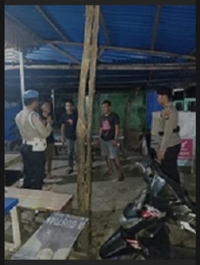 POLSEK BLENGKONG GELAR PATROLI MALAM UNTUK ANTISIPASI GANGGUAN KAMTIBMAS