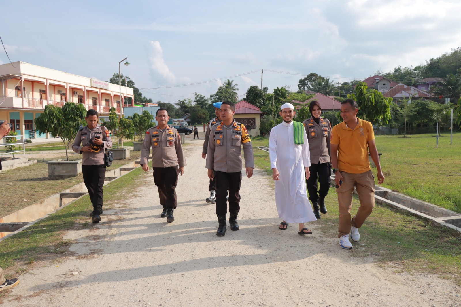 Colling System Jelang Pilkada 2024, Kapolres Kampar Sambangi Ponpes Boarding School