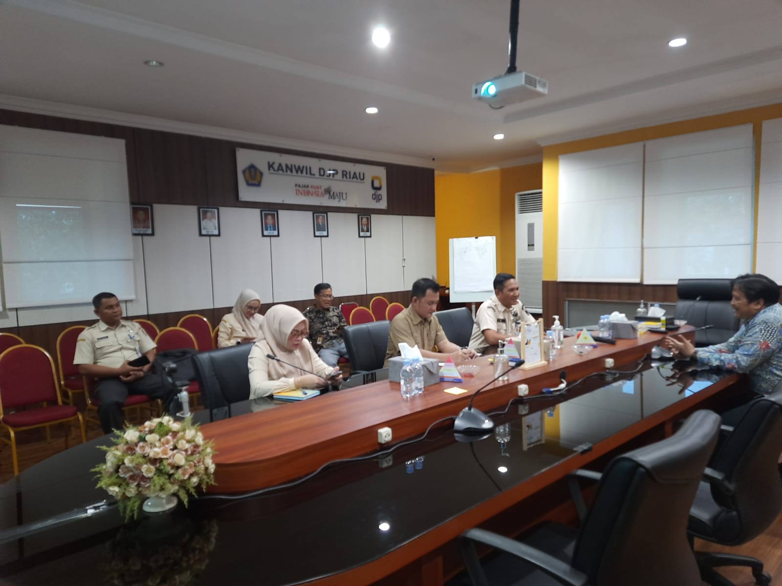 Bapenda Dan DJP Kanwil Sinergitas Penguatan Pajak Daerah Di kota Bertuah