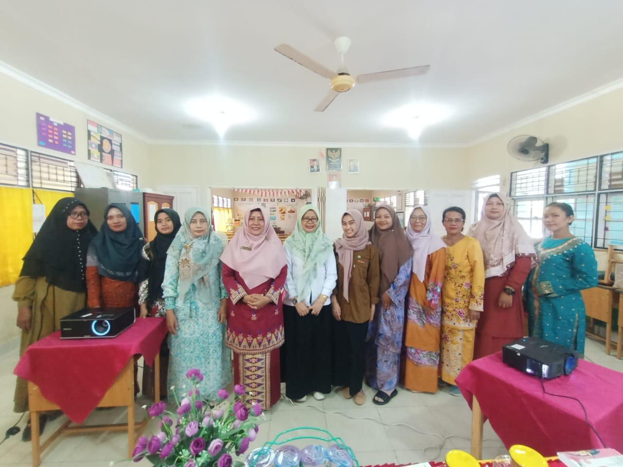 FKIP UNRI Lakukan Pelatihan Kompetensi  Guru Berbahasa Inggris di SDN  024 Teluk Binjai Kota Dumai