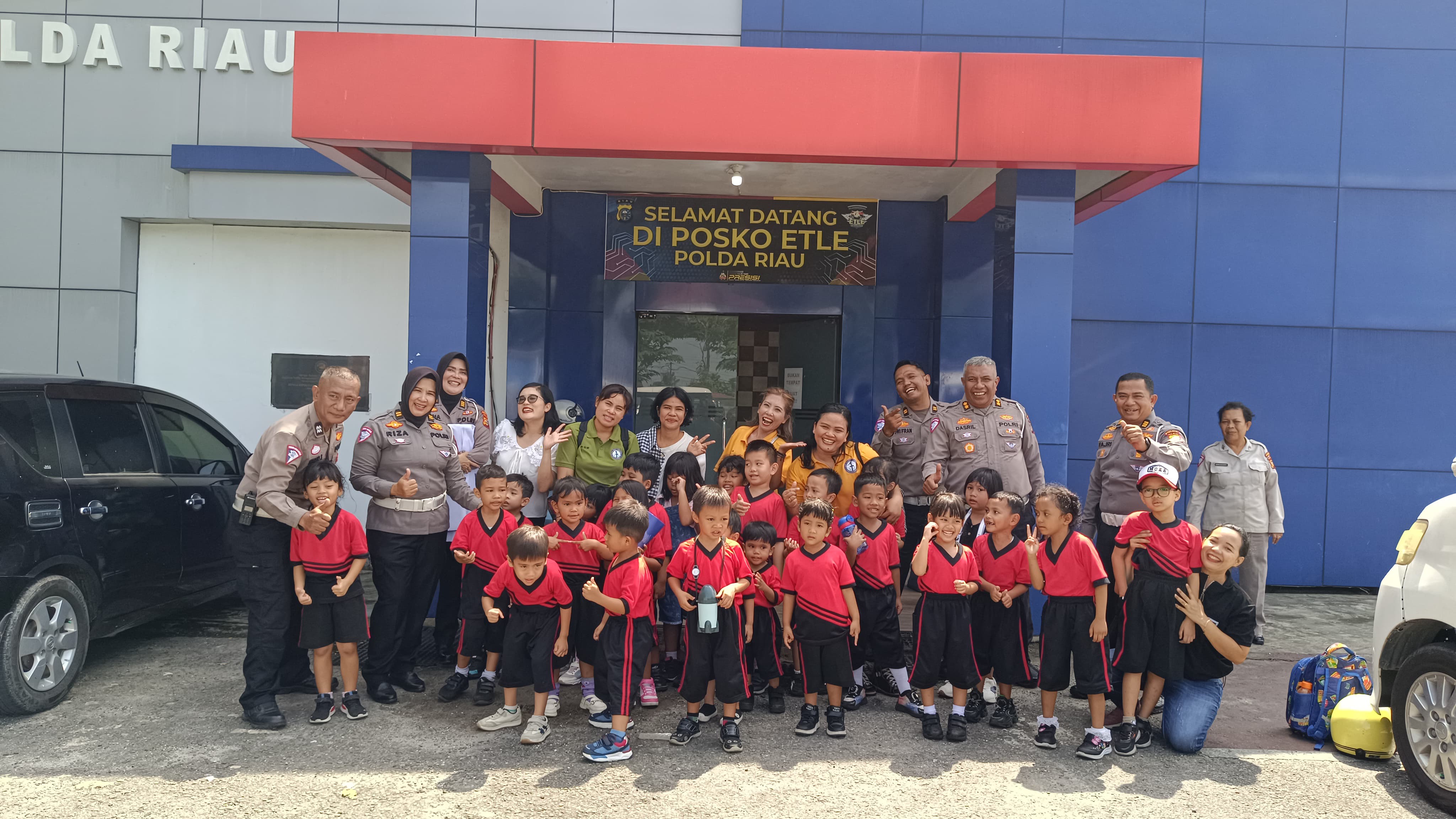 Ditlantas Polda Riau Dekatkan Anak dengan Keselamatan Berlalu Lintas dan Green Policing