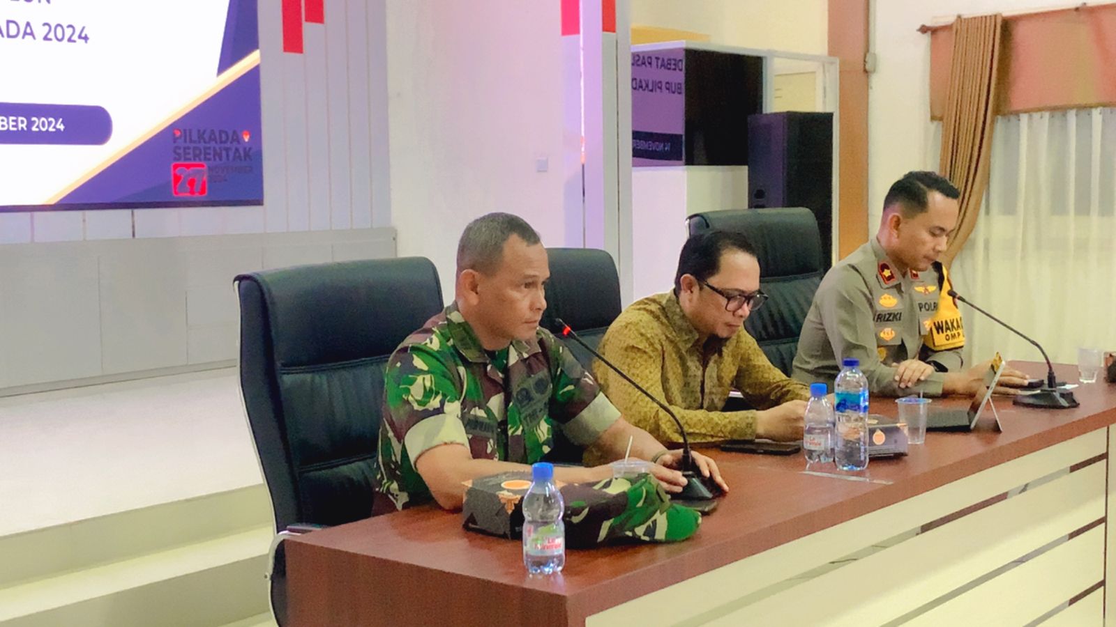 Pasi Ops kodim 0314/inhil Hadiri Rakor Lintas Sektoral Pengamanan Debat Paslon Cabup Cawabup Inhil