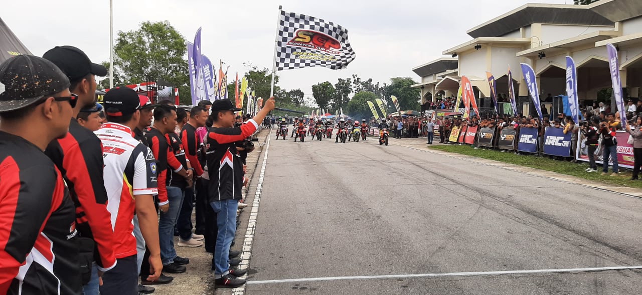 Peringati Hari Bhayangkara ke 78, Polres Kampar Gelar Road Race  Sumatera Cup Prix 2024