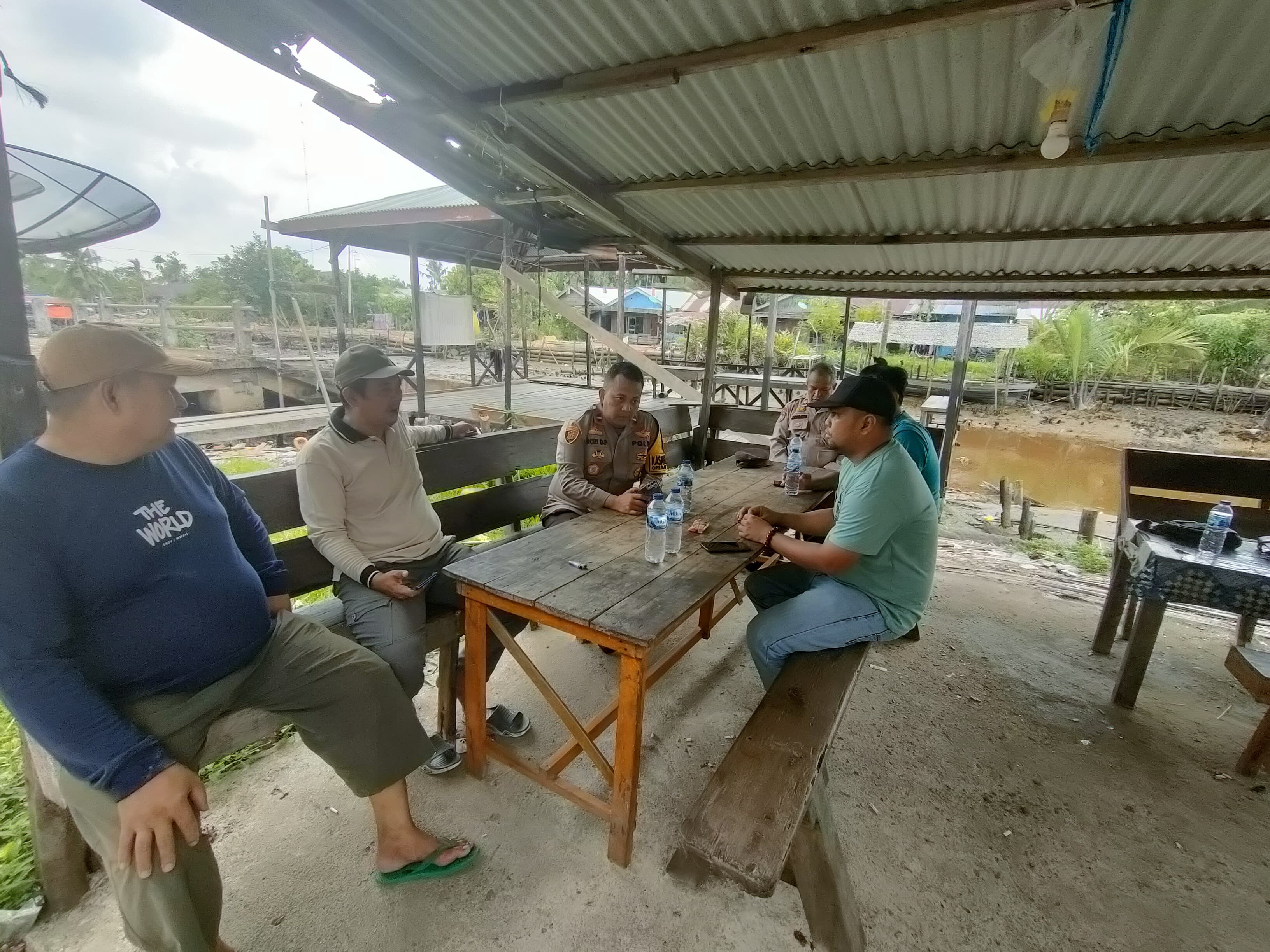 Turun Langsung Cooling System, Kapolsek Concong Pinta Masyarakat Jangan Mudah Terprovokasi 