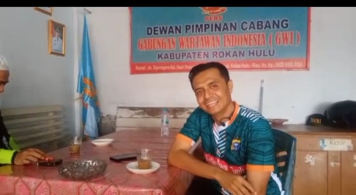 Suasana Penuh Keakraban, Ngopi Bareng Kapolres Rohul AKBP Emil Bincang Santai Bersama Tokoh Agama