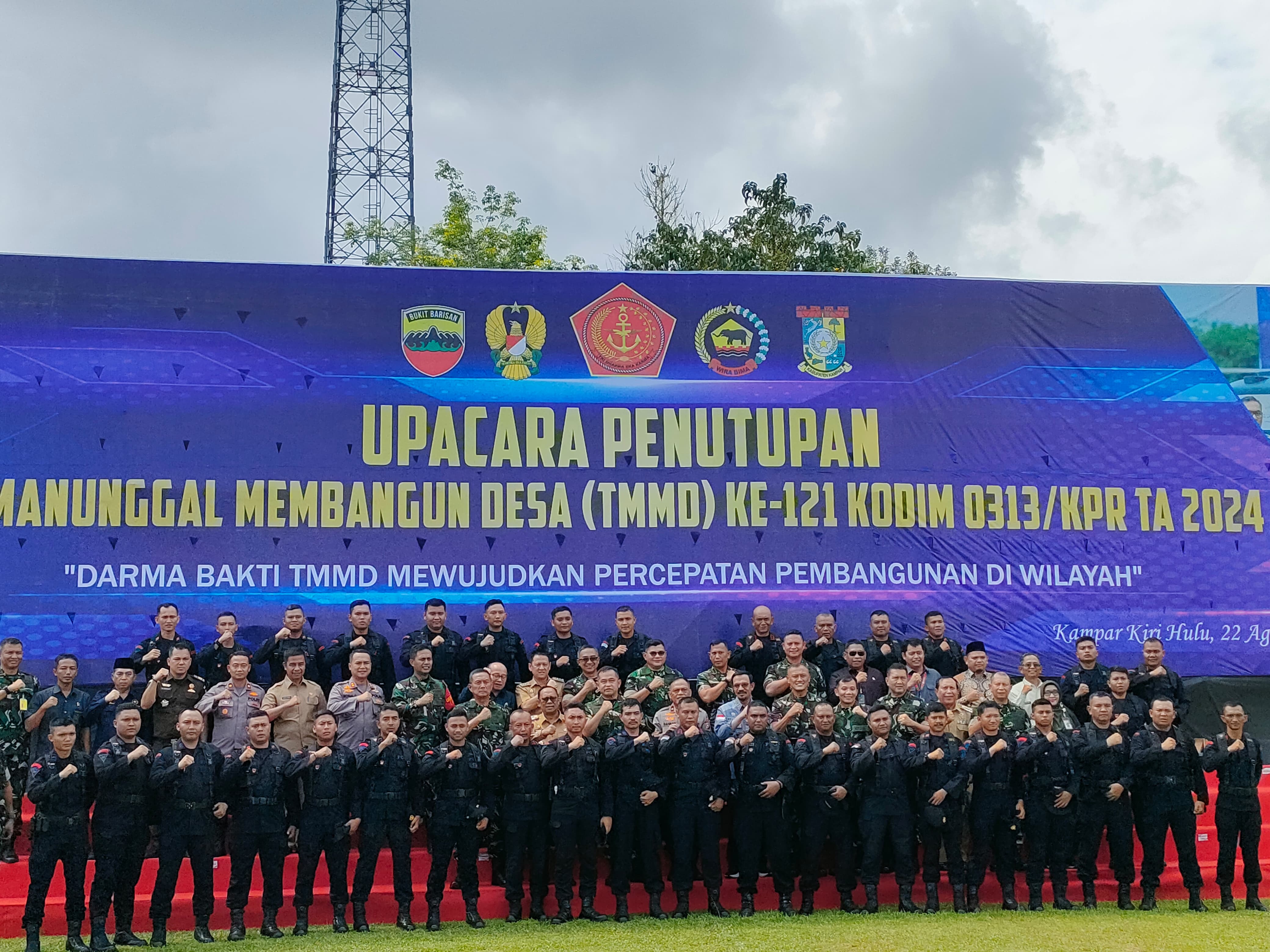 Wakapolres  Rohul Hadiri Upacara Penutupan TMMD Ke-121 Tahun 2024  Di Kampar 