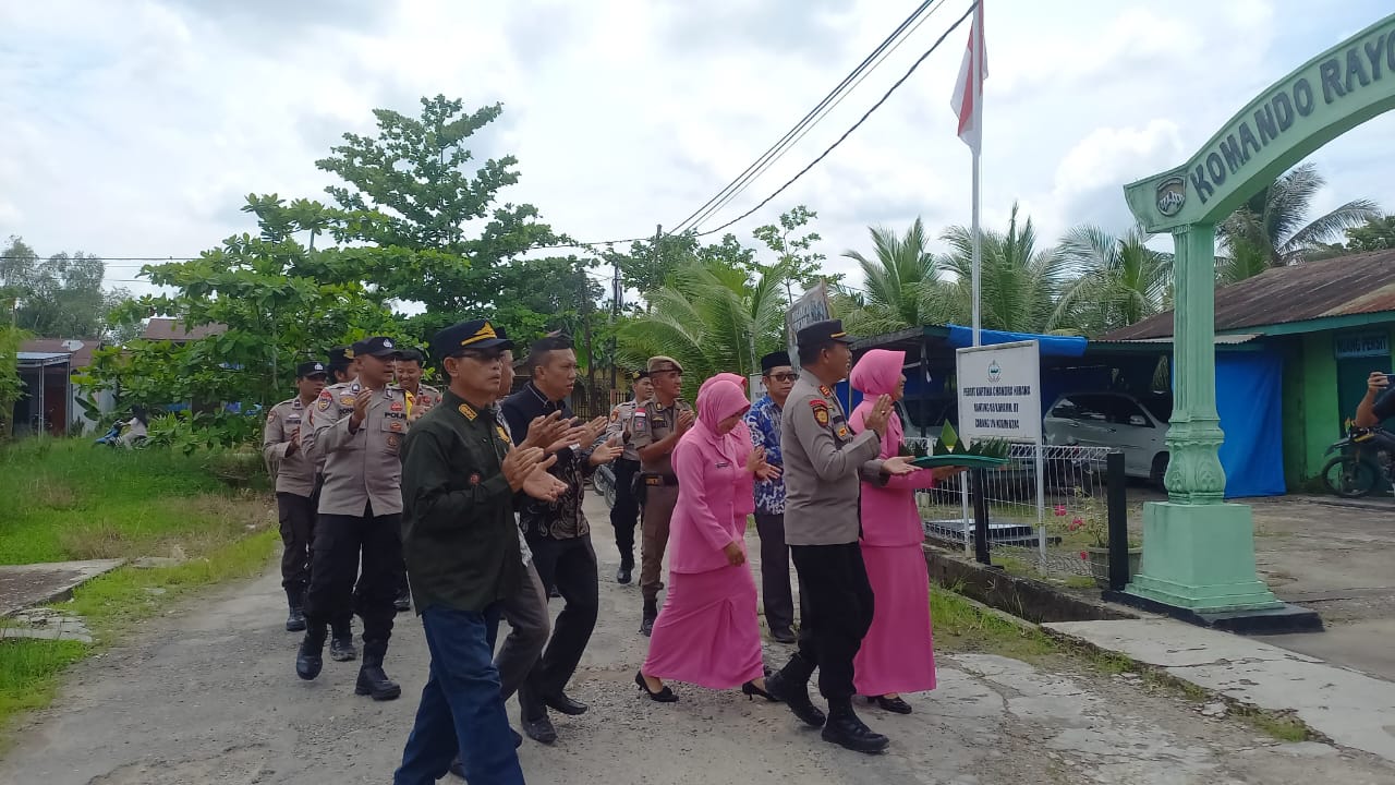 Wujud Sinergitas TNI-POLRI, Kapolsek Reteh bersama Forkopimcam ke Makoramil 07/Reteh