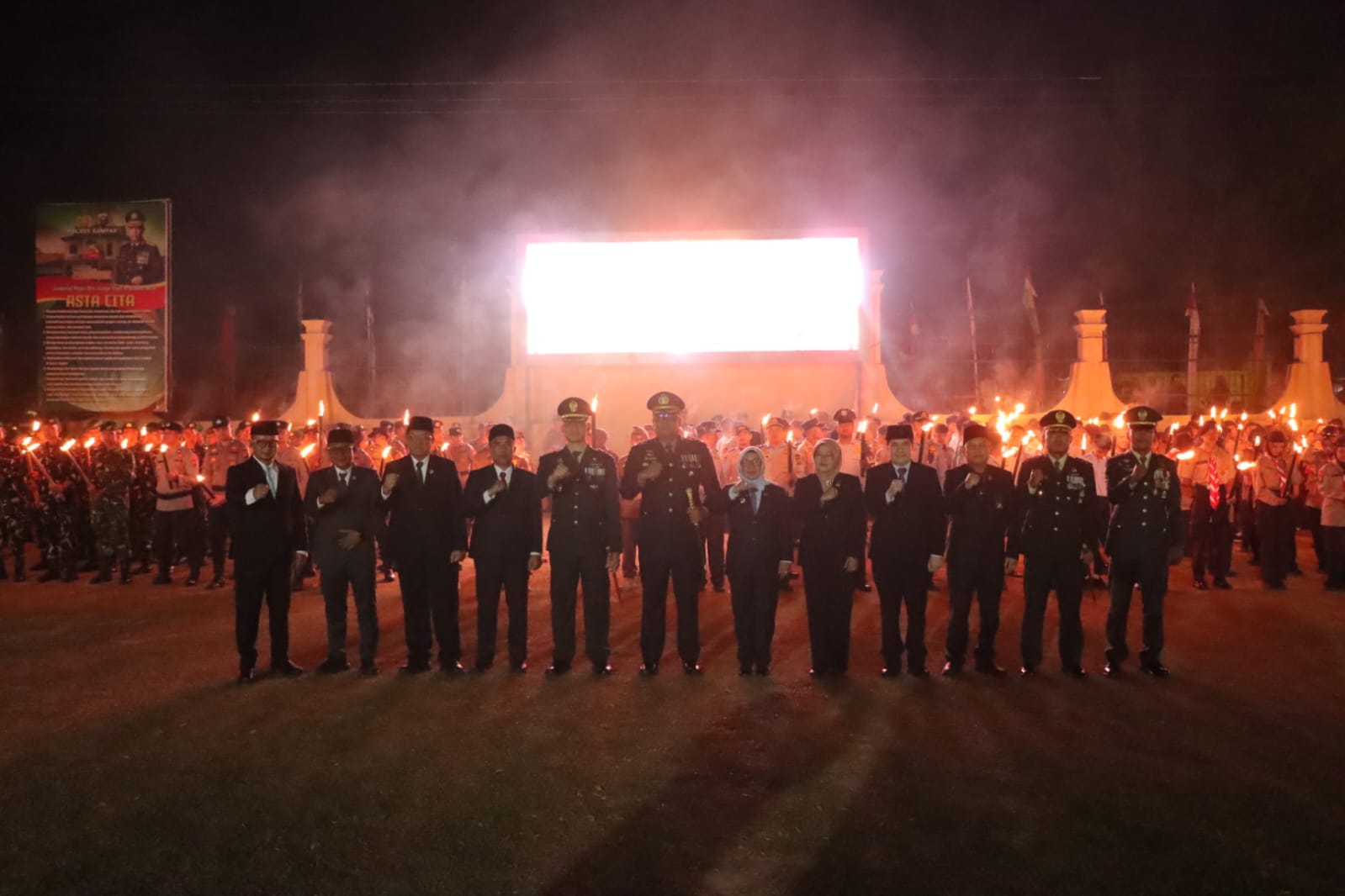 Kapolres Kampar Pimpin Upacara Taptu, Obor Kemerdekaan Dinyalakan Sebelum Pawai Menuju Lapangan Merd