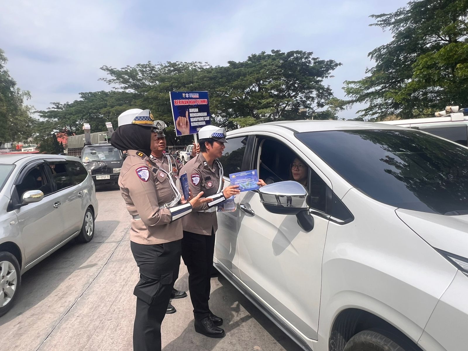 TIM COOLING SYSTEM DITLANTAS POLDA RIAU EDUKASI PENGENDARA