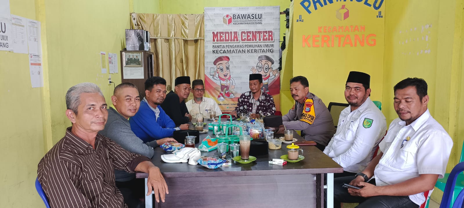 Kapolsek Keritang Laksanakan sambang dan tatap muka dengan ketua Bawaslu Kecamatan Keritang