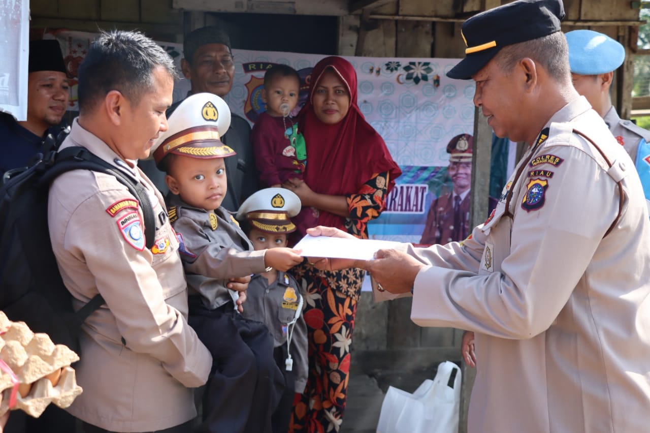 Progam Jubah Emas Polres Inhu Sukses di Desa Sungai Raya
