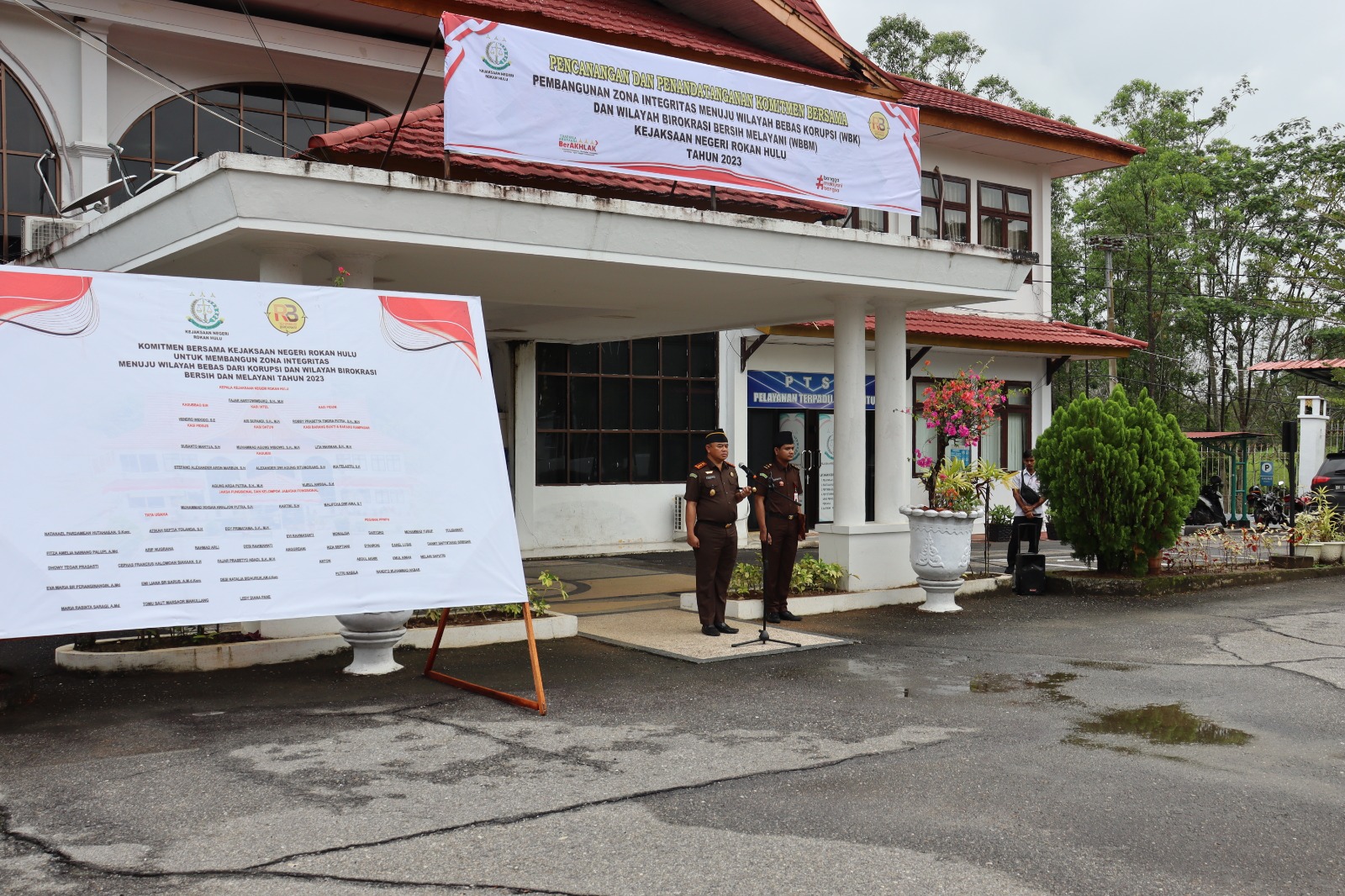 Kejaksaan Negri Rokan Hulu tandatangani Komitmen Bersama Ujutkan Bebas Korupsi