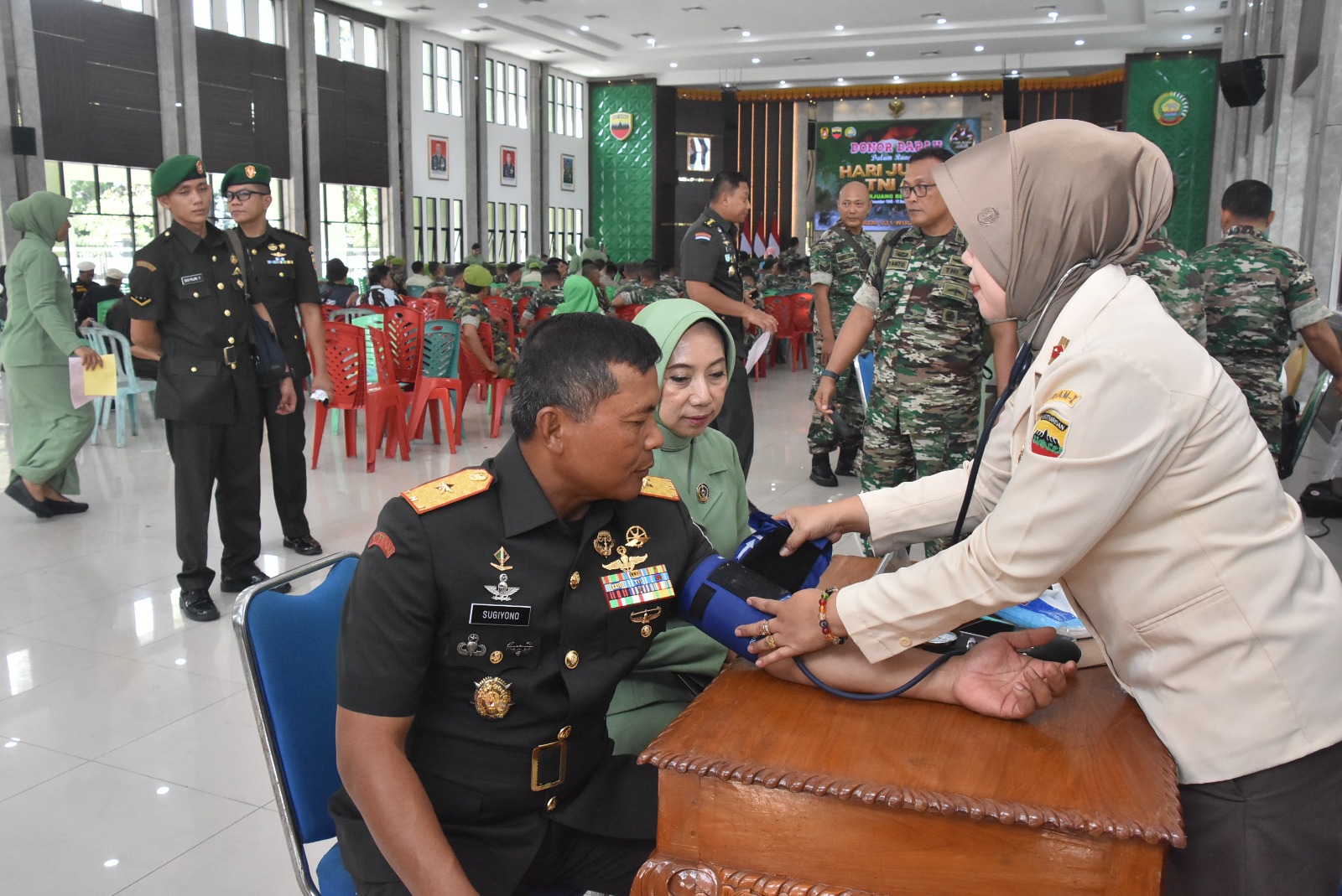 Korem 031/WB Gelar Bakti Kesehatan Donor Darah dalam Rangka Peringatan Ke-79 Hari Juang TNI AD