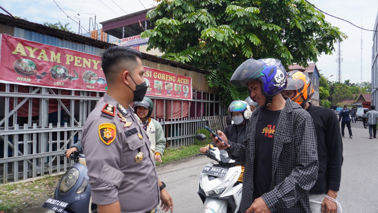 Percepatan Vaksinasi Kapolsek Tampan turun kejalan Siapkan Nakes ditempat