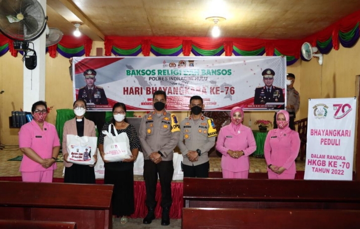 Polres Inhu Gelar Baksos Religi dan Bansos Peringatan Hari Bhayangkara