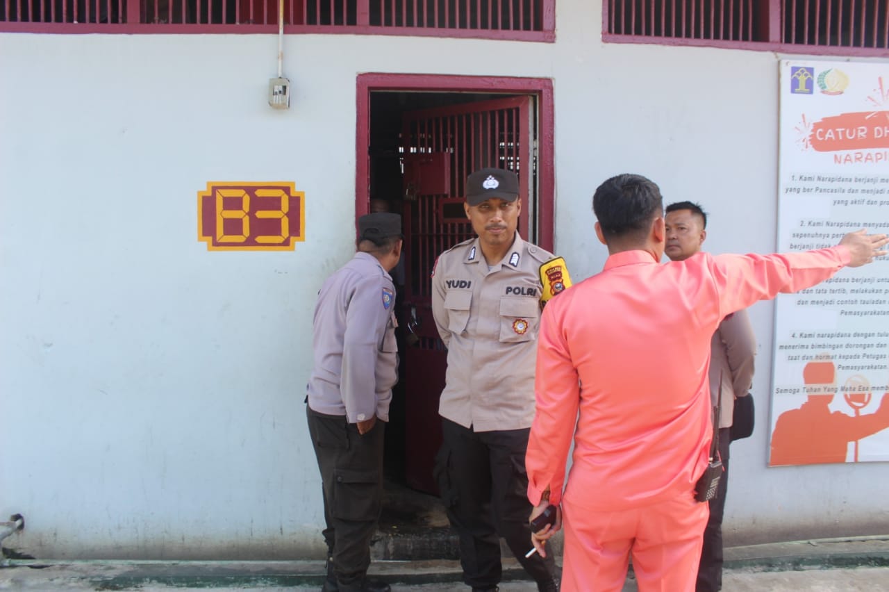 Rutan Kelas IIB Rengat pengecekan blok Hunian Bersama Polsek Rengat Barat