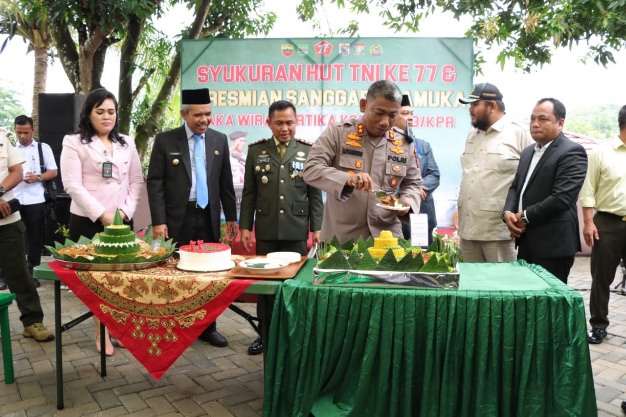 HUT TNI Ke 77, Surprise Kapolres Kampar Kepada Kodim 0313/KPR