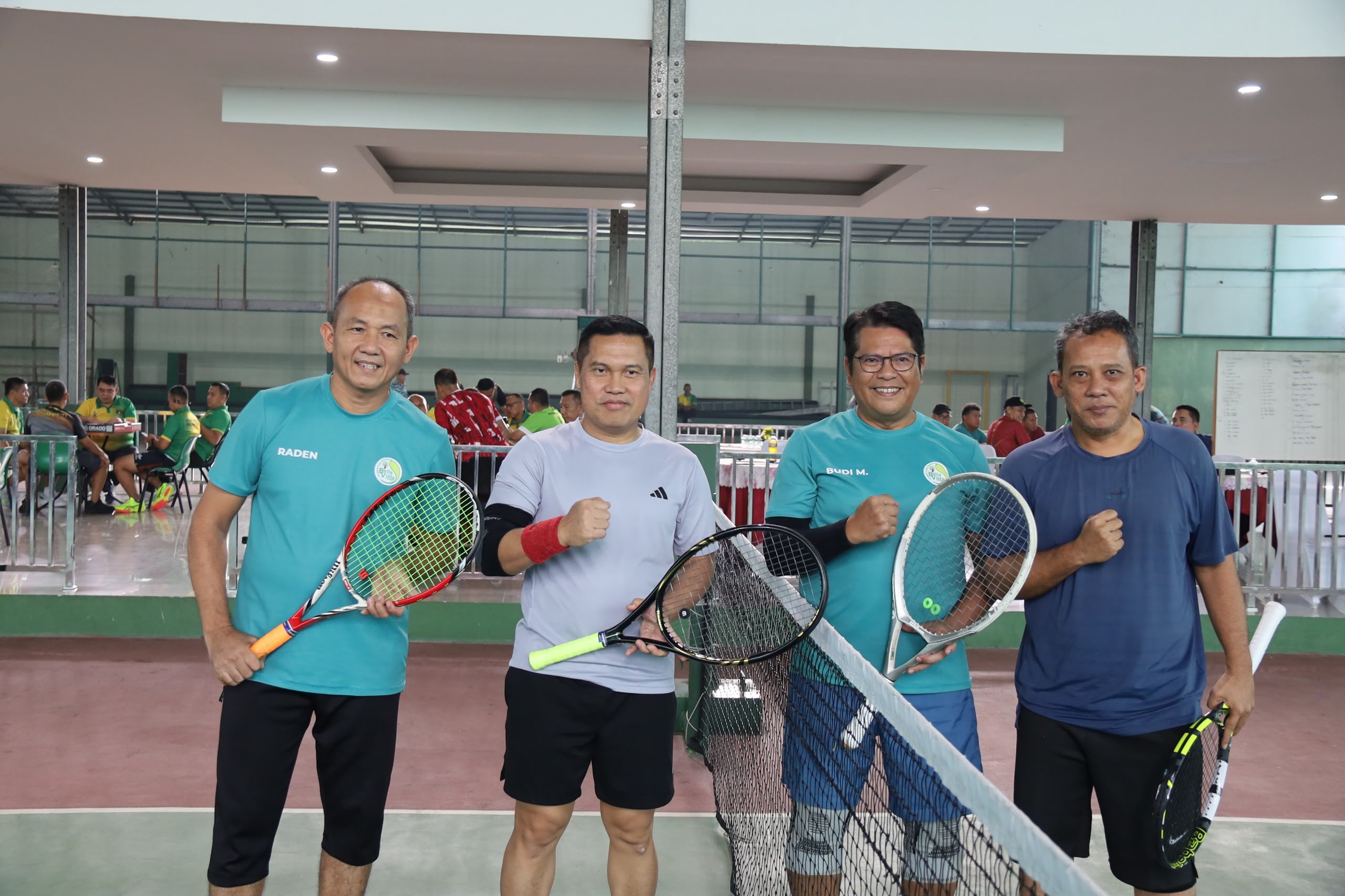 Kodam XIX/Tuanku Tambusai Gelar Pertandingan Tenis Persahabatan Bersama Bella Vista Tennis Club