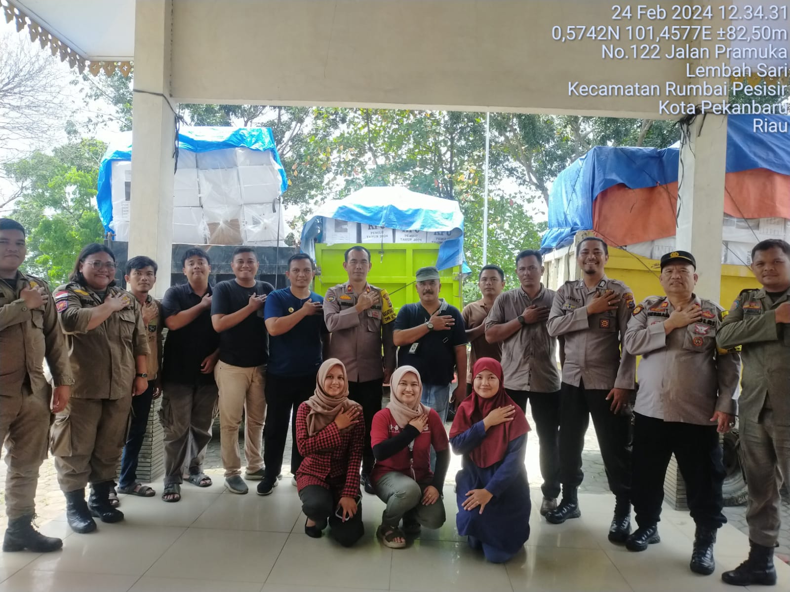 Pergeseran Kotak Suara Hasil Pleno PPK Dari 3 Kecamatan Dikawal Ketat Personel Polresta Pekanbaru