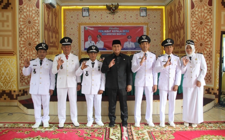 Camat Bantan Rafli Kurniawan, S.IP., M,Si Lantik 6 Orang Pejabat (PJ) Kepala Desa
