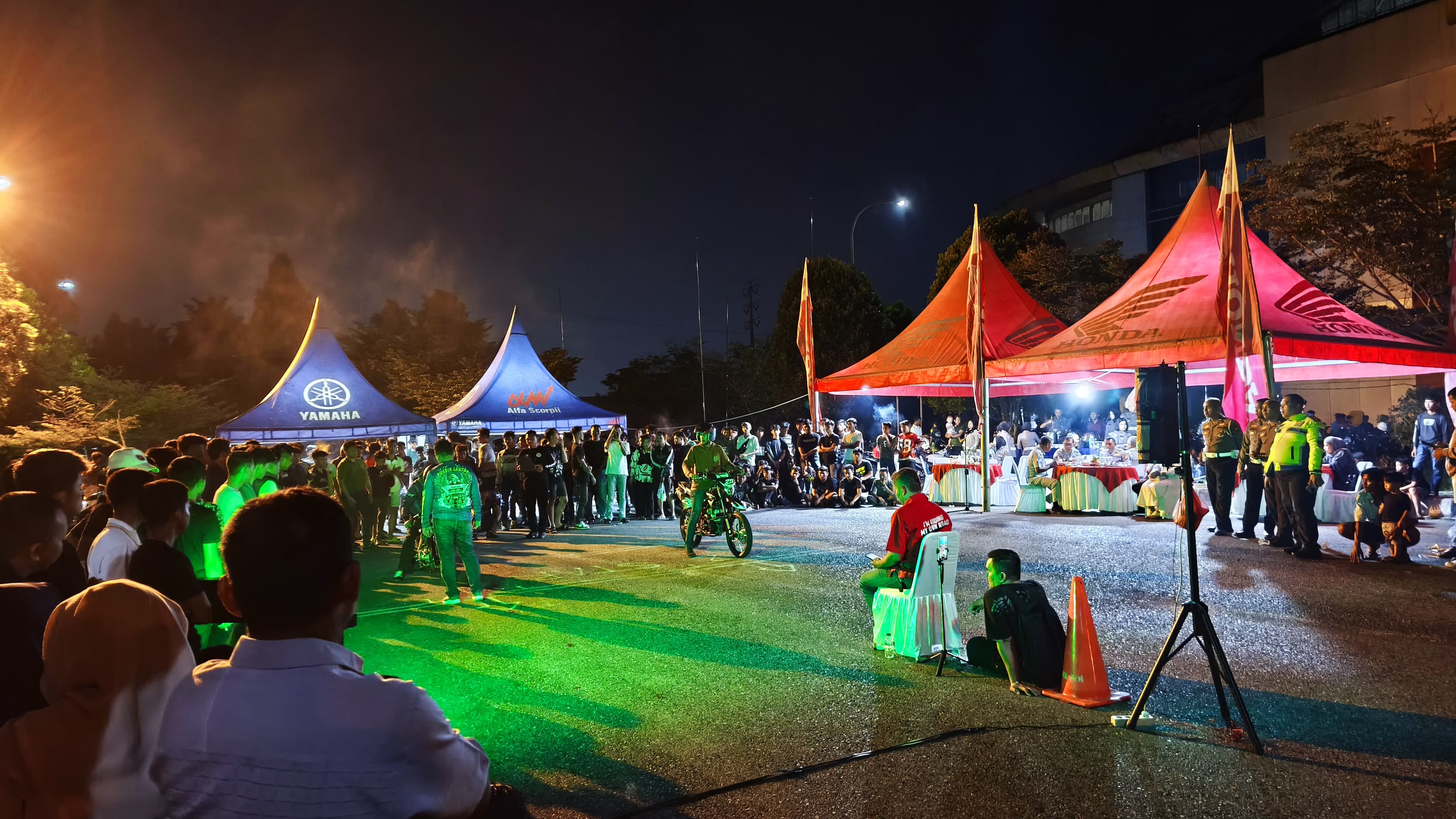140 Pembalap Berlaga, 5.000 Penonton Padati Dragbike Sessions V Ditlantas Polda Riau