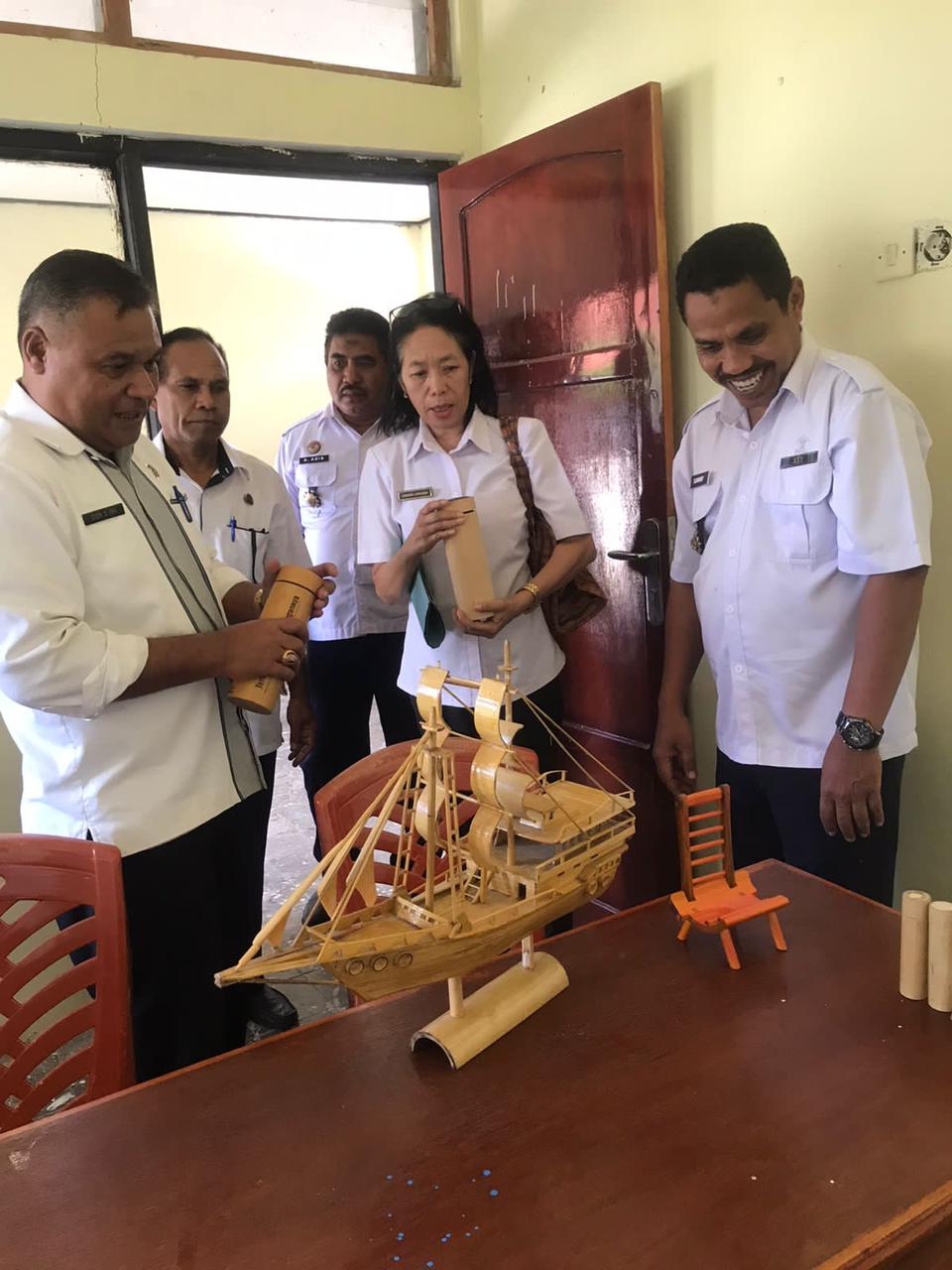 Kunjungi Lapas Waikabubak, Kepala Dinas Transnaker Sumba Barat : Terima kasih Kalapas Sudah Mendukun