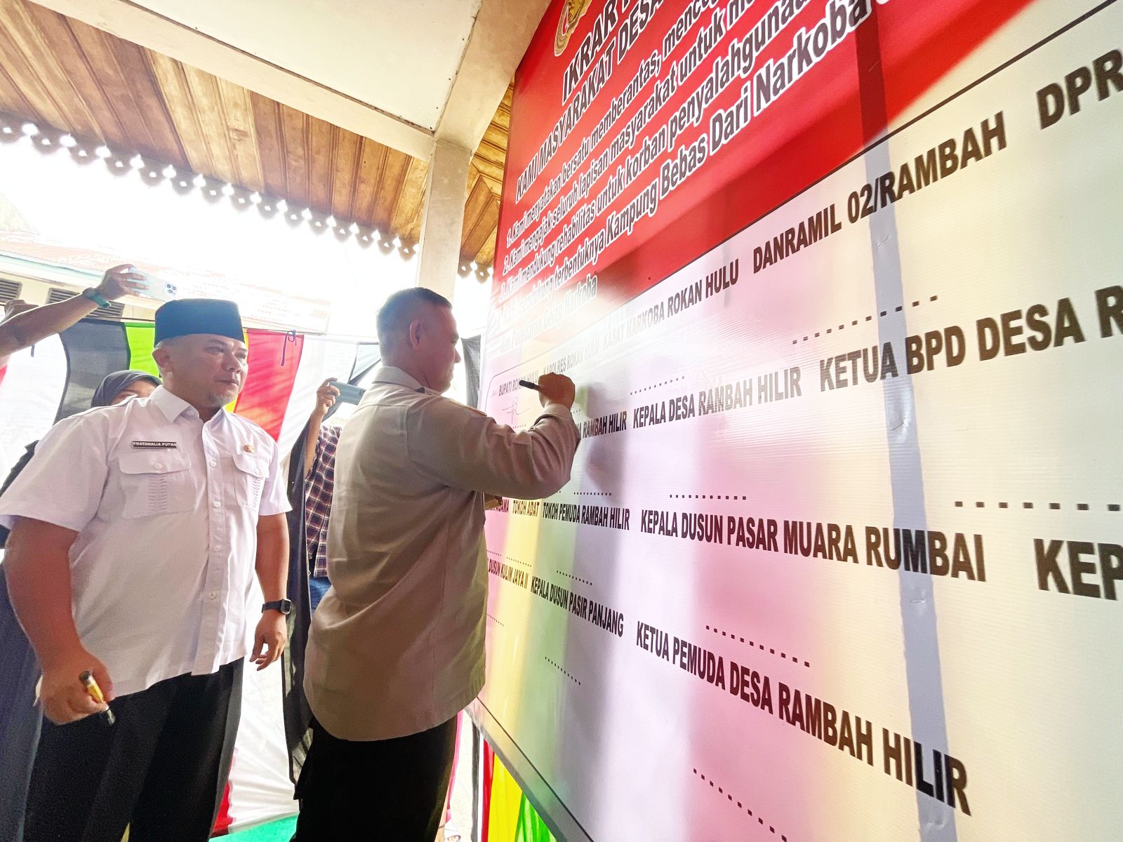Peresmian Kampung Bebas Narkoba 2025 Di Desa Rambah Hilir, Rokan Hulu.