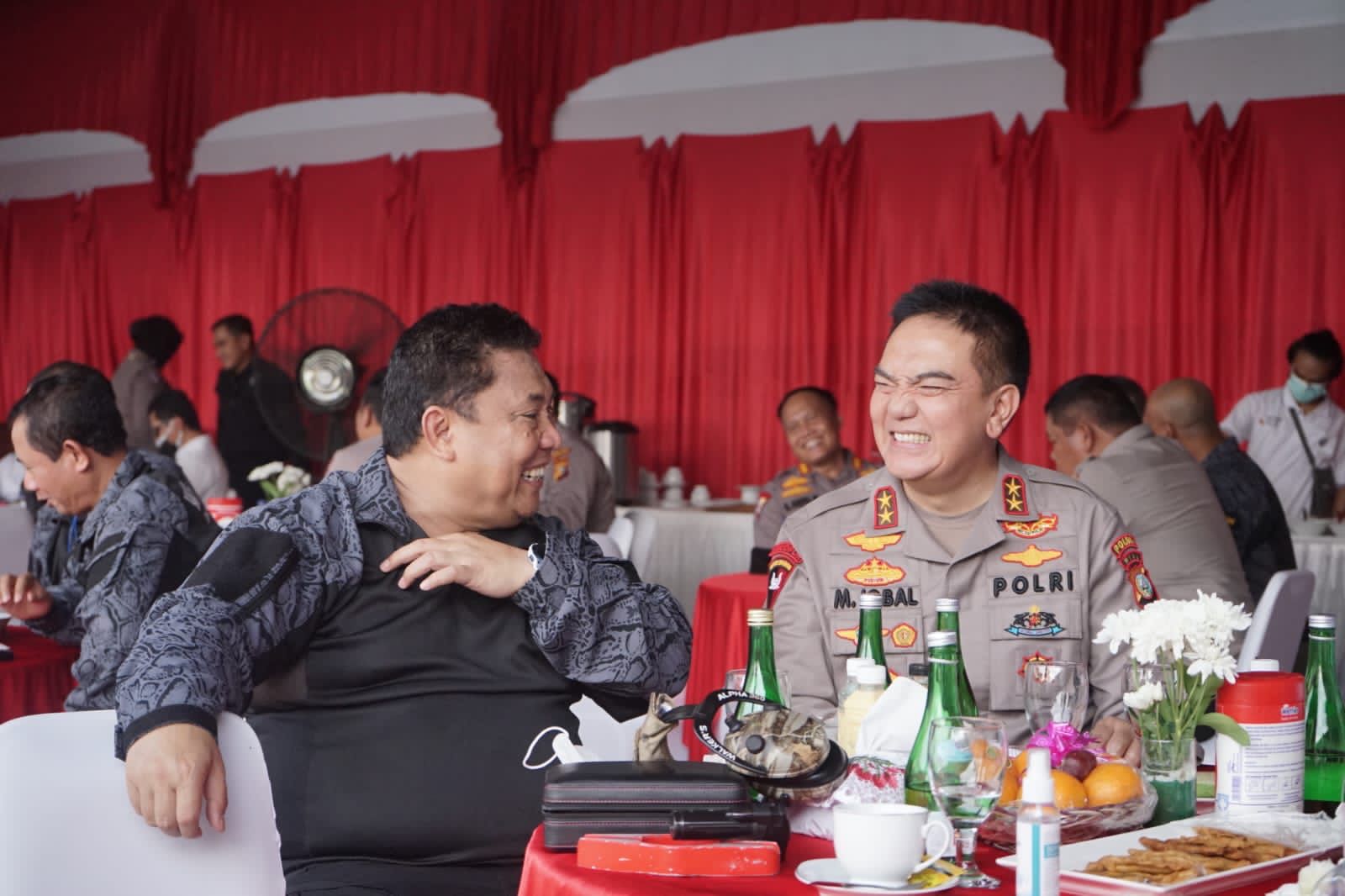 Kepala BNN RI Komjen Petrus Golose Sempatkan Latihan Menembak di Mako Brimob Pada Kunjungan Kerjanya