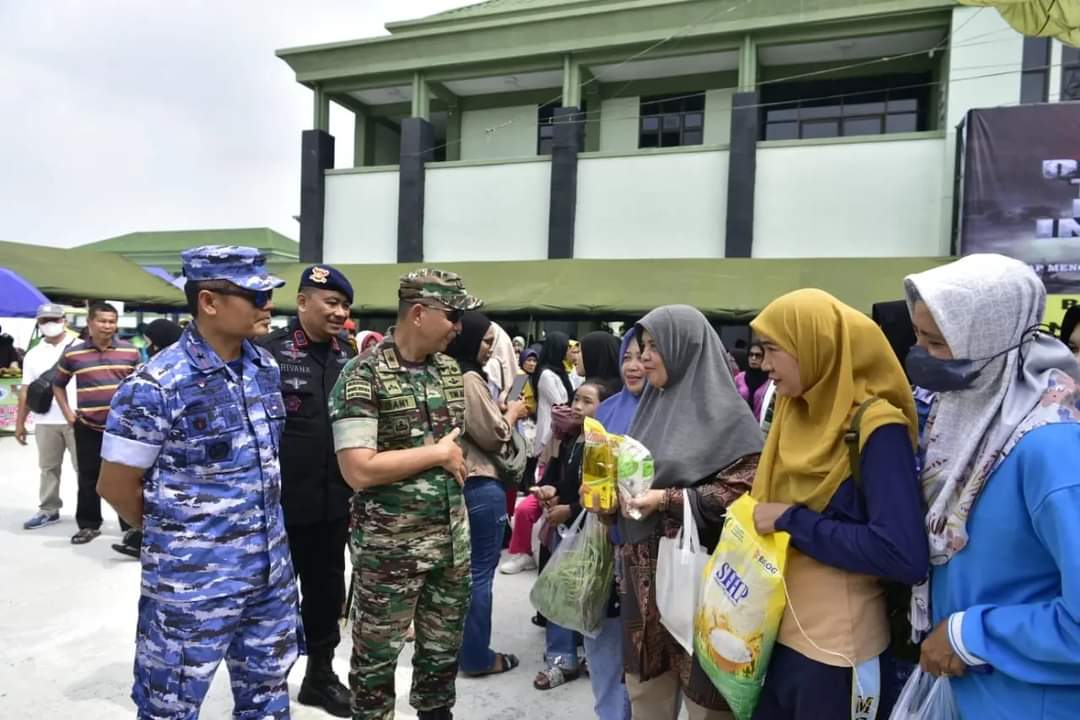 Sinergi TNI Wilayah RIAU Selenggarakan Bakti Sosial Memperingati HUT ke-79 TNI