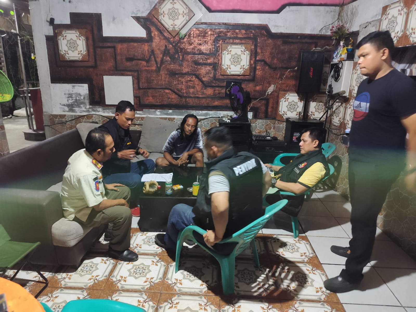 Maraknya Hiburan Malam Di Tebing Tinggi Tanjung Jabung Barat, Satpol PP Melakukan Lenertiban