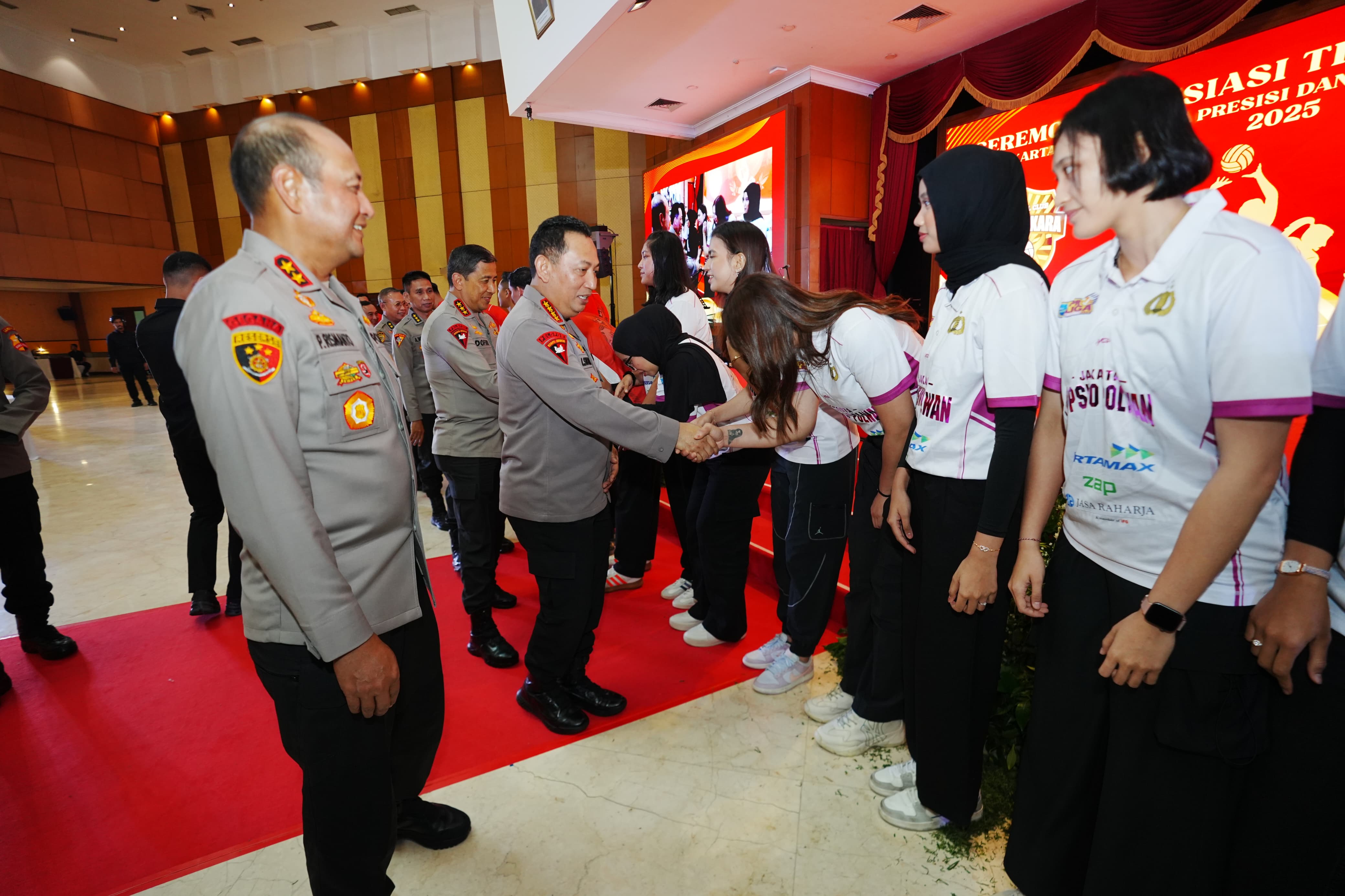 Hadiri Seremoni Apresiasi Tim Voli, Kapolri: Terus Bawa Harum Nama Institusi