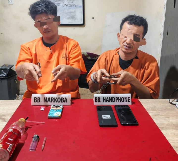 Satres Narkoba Polres Kampar Tangkap Dua Pengguna Narkoba di Desa Kumantan
