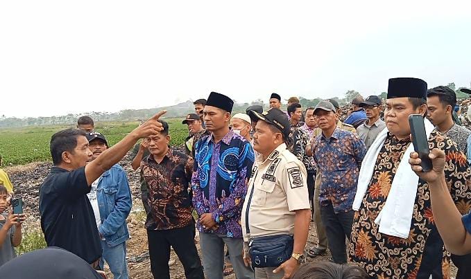Orasi Kasi Trantibum Kecamatan Sukadiri Terkait Sampah diinterupsi Warga