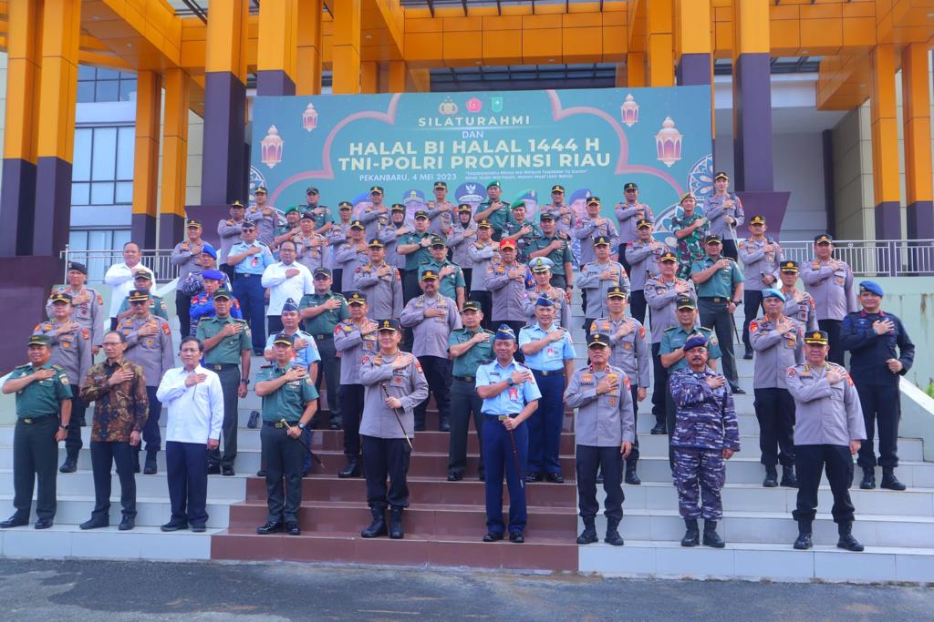 Kapolresta Pekanbaru Hadiri Halal Bihalal Kapolda Riau