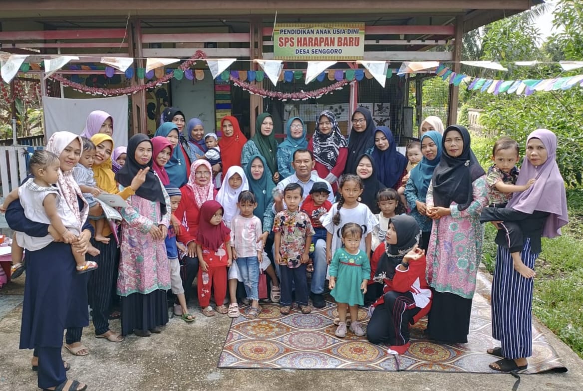 Pj Kades Senggoro Ikut Serta Kegiatan Pemberian Vitamin A Pada Balita