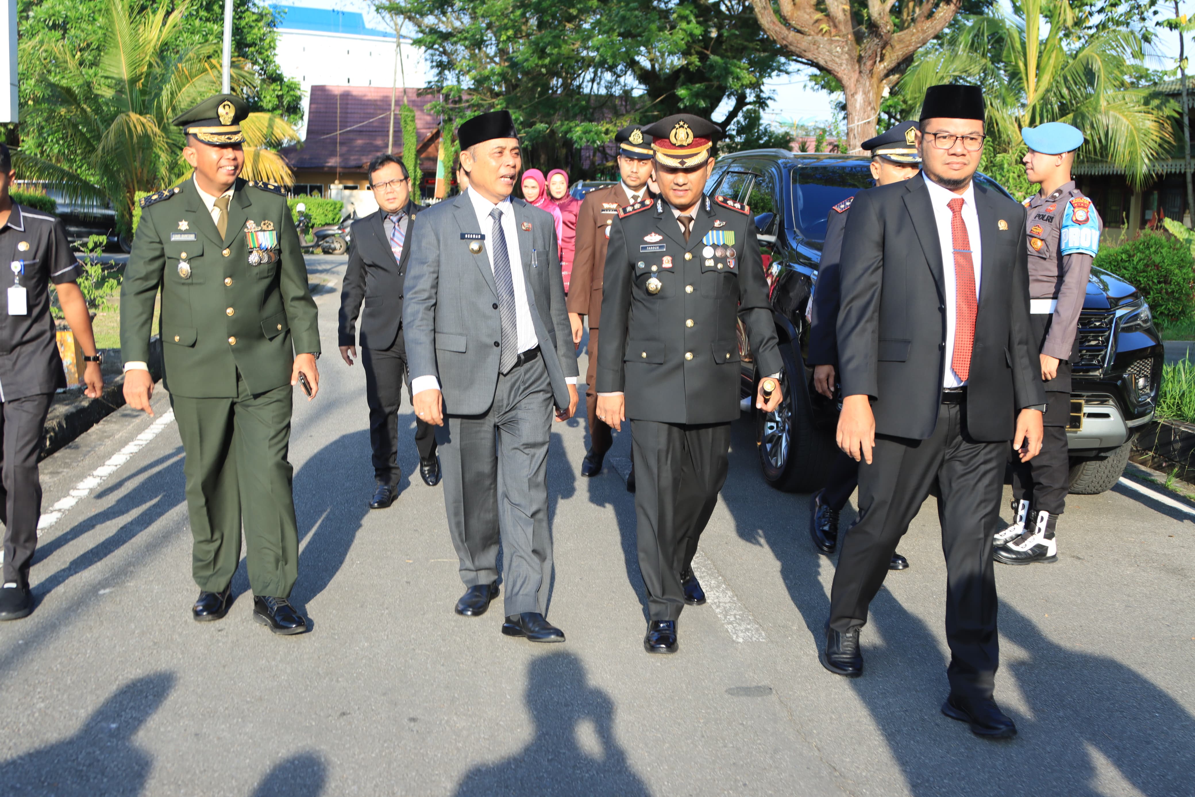 Kapolres Inhil Pimpin Upacara HUT Bhayangkara ke-79 di Lapangan Kantor Bupati Inhil