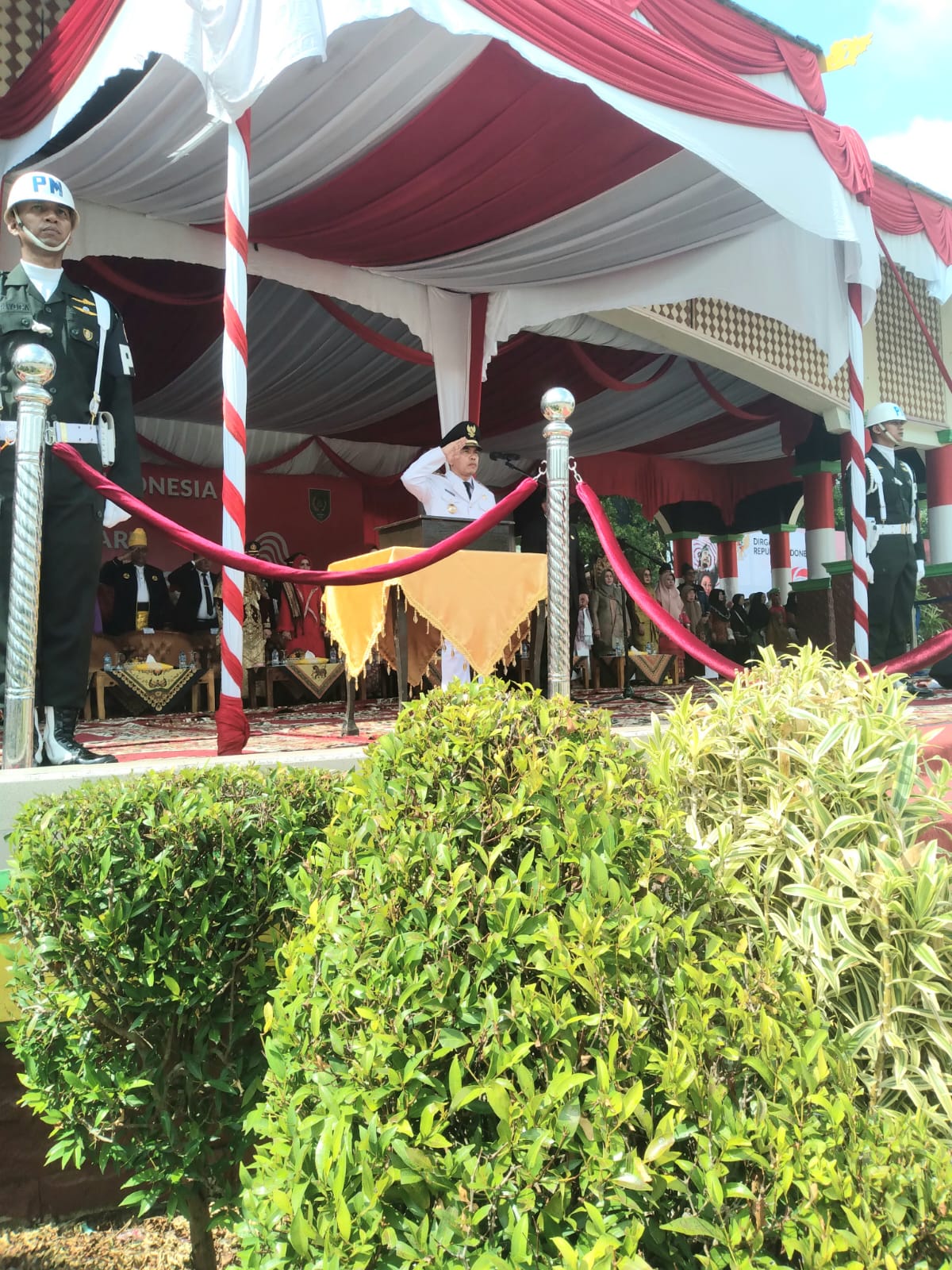 Pj Bupati inhil erisman yahya,MM Pimpin upacara HUT RI ke -79 di lapangan gajah mada tembilahan